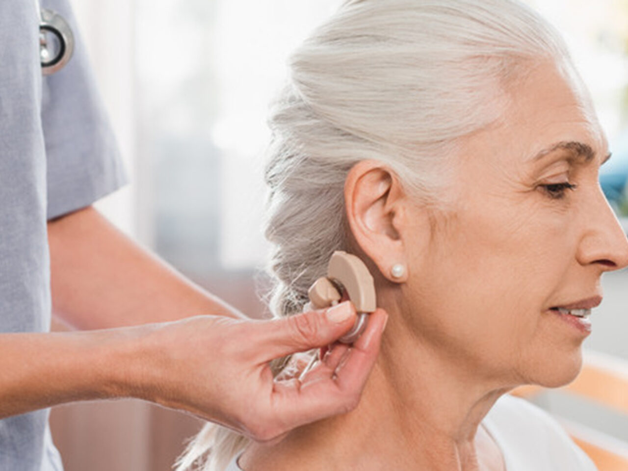 Một hay hai máy trợ thính?