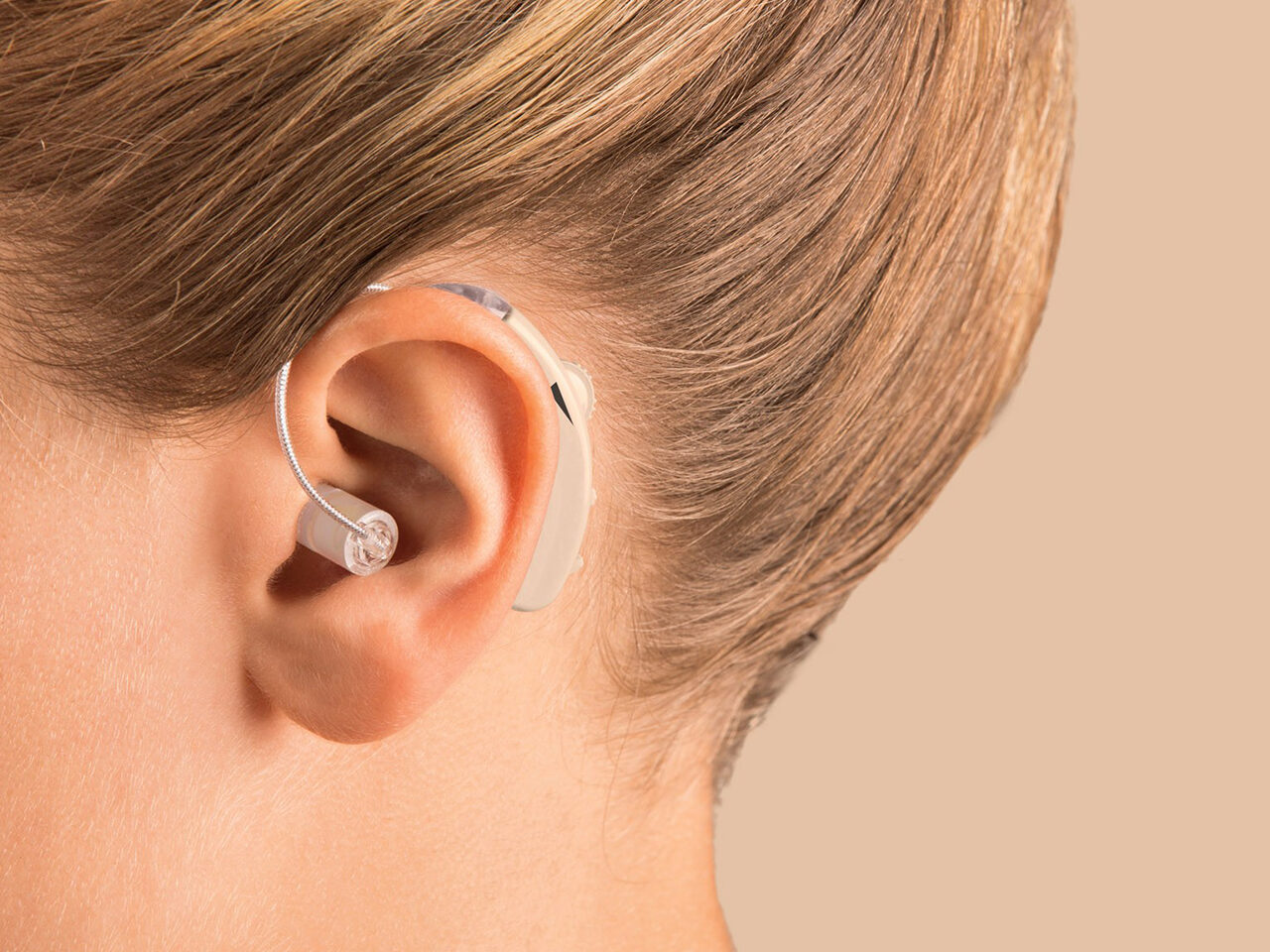 Nên và không nên làm khi chăm sóc máy trợ thính