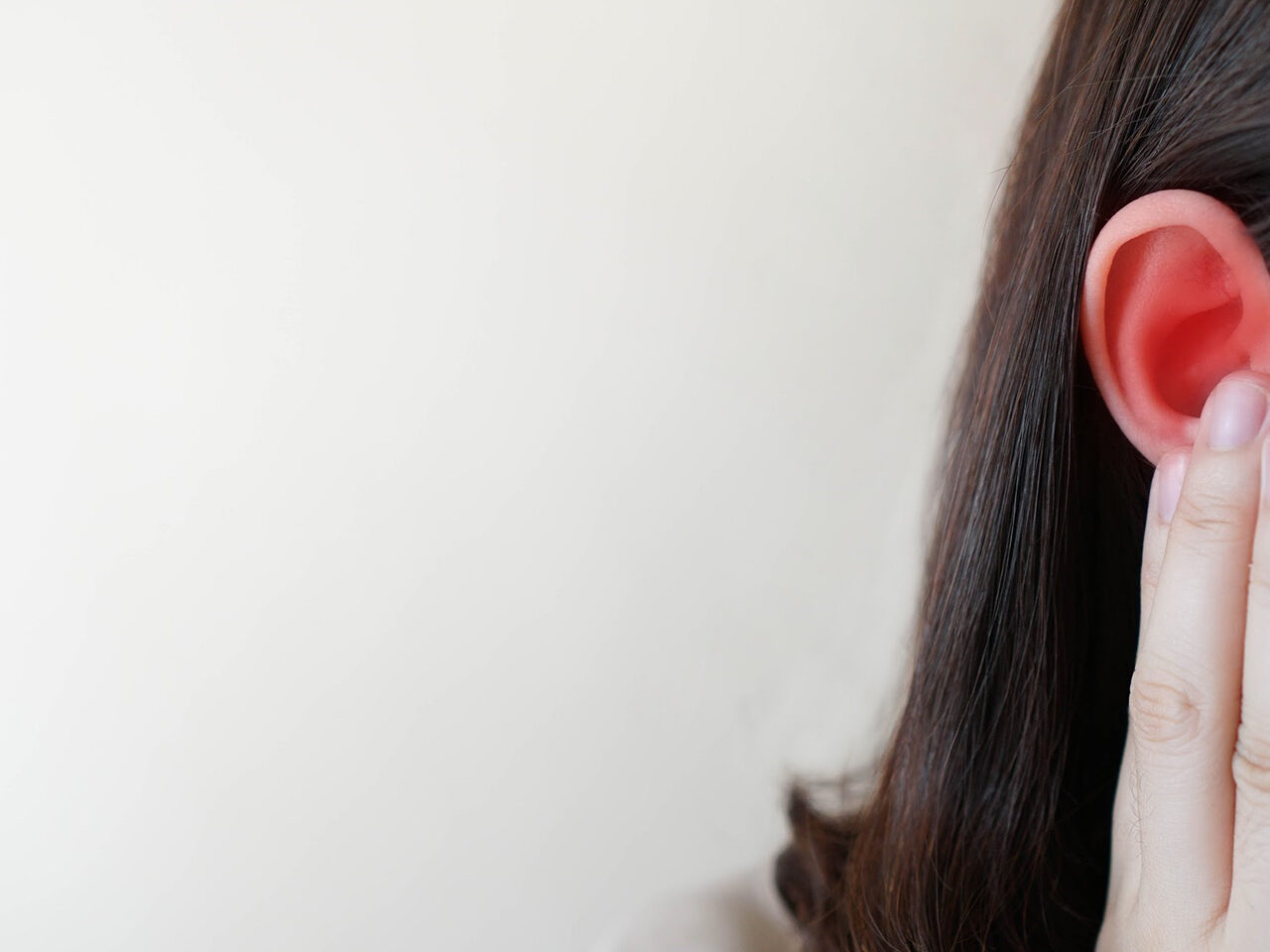 Các dấu hiệu & triệu chứng suy giảm thính lực phổ biến